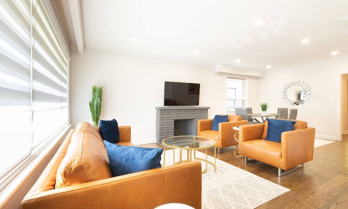 Willowdale Casa | 4 Bdrm/4 Bath Home with Spa Room by Yonge & Finch