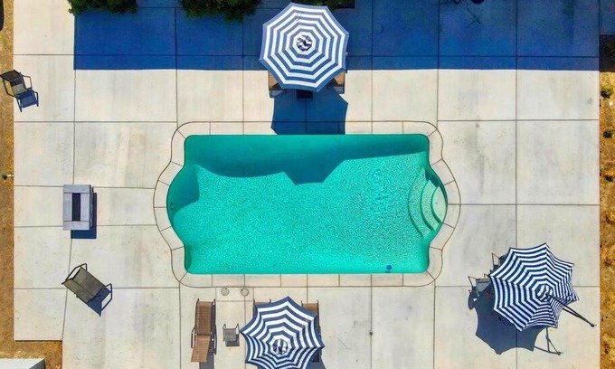 Indio Casa | 4 bdrm-Desert Oasis with HEATED POOL!