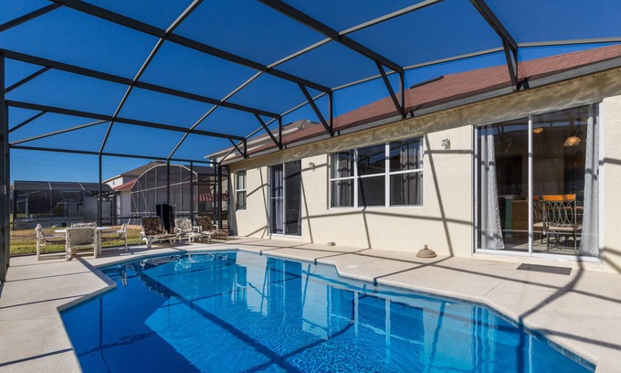 Windwood Bay Casa | 4 BDRM, SALA DE JUEGO, 2 BDRMS PRINCIPALES, 2 LIV RMS. 10MIN A DISNEY. PRV POOL SOL TODO EL DÍA