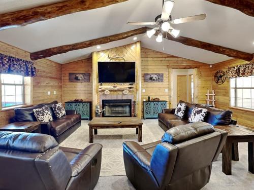 Alto Casa | 4 Bears 1 Cave