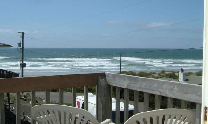 Florence Casa | 4 dormitorios, 2 baños, vistas a la playa- Sand Dollar Shores