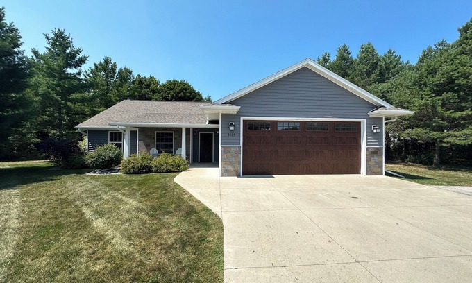 Fish Creek Casa | Fish Creek-Gibraltar Rd.- zona de YMCA