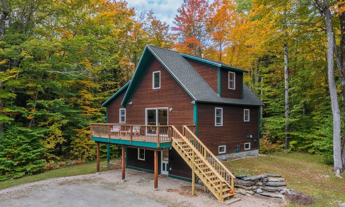 Stratton and Bromley Ski Areas Casa | 4 Bed /3 Bath Mountain Chalet in Stratton, VT