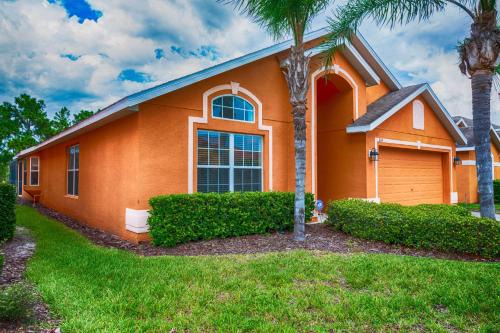 Watersong Casa | 4 Bed, 3 Bath Villa in Gated Community