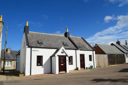 Buckie Casa | 4-Bed Cottage in Portknockie Near Cullen Moray