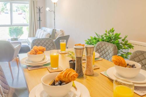 Guildford Casa | 4 Bed House Perfect for Contractors - Families and Relocation
