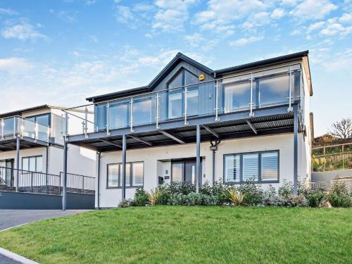 Westleigh Casa | 4 Bed in Appledore 92017