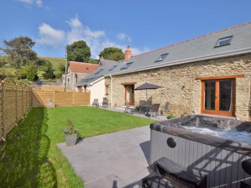 Berrynarbor Casa | 4 Bed in Berrynarbor 43640