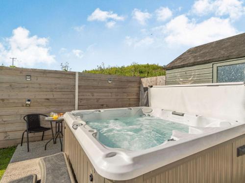 St Ishmaels Casa | 4 Bed in Broad Haven 88331