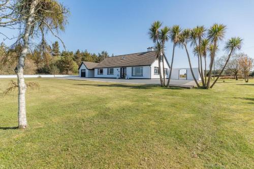 Dungloe Casa | 4 Bed in Burtonport oc-c31069
