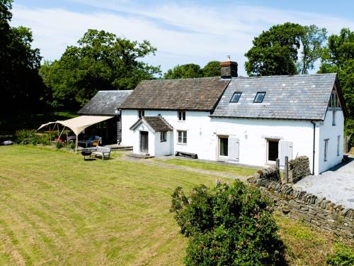 Westbrook Court Casa | 4 Bed in Clyro 92039