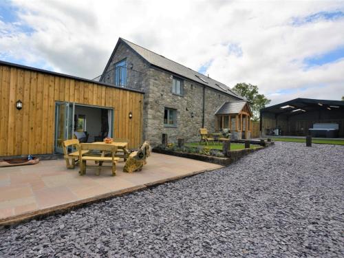 Llannefydd Casa | 4 Bed in Denbigh 76475