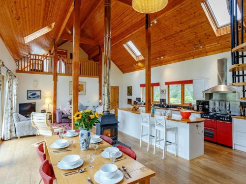Muirshearlich Casa | 4 Bed in Fort William 78875