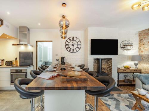 Old Town Hastings Casa | 4 Bed in Hastings 85916