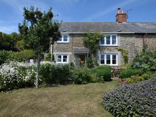 West Compton Casa | 4 Bed in Litton Cheney 75851