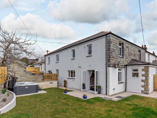 Darite Casa | 4 Bed in Looe 82227