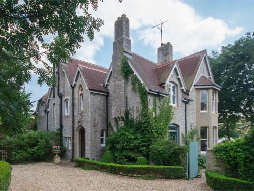 West Lulworth Casa | 4 Bed in Lulworth Cove DC182