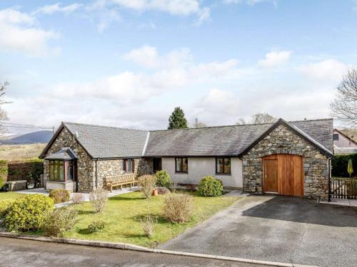 Gellilydan Casa | 4 Bed in Porthmadog 81060