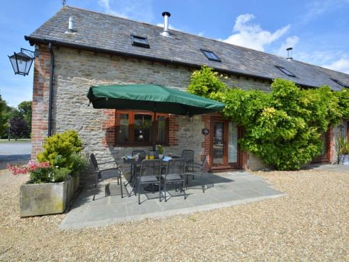 Alweston Casa | 4 bed in Sherborne FOLOW