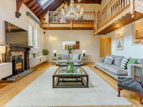 Ventnor Casa | 4 Bed in Whitwell 87435