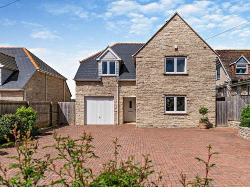Isle of Purbeck Casa | 4 bed property in Harmans Cross DC217