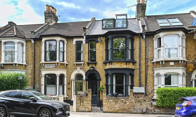 Newham Casa | 4 bed restored Victorian house, overlooking Epping Forest & 15 mins to Bond St.