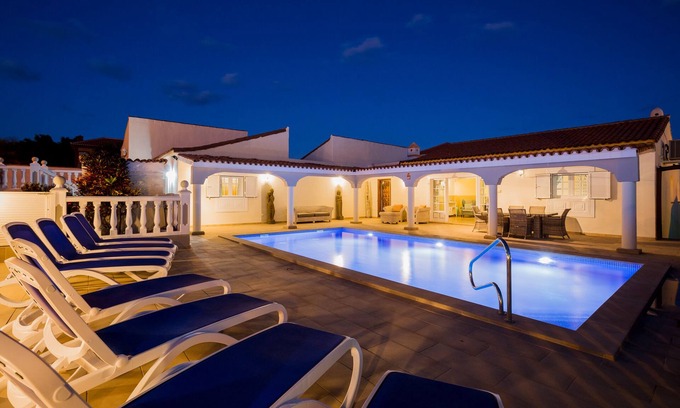 San Miguel de Abona Villa | 4 Bed Villa with 2 Swimming Pools and Air Conditioning