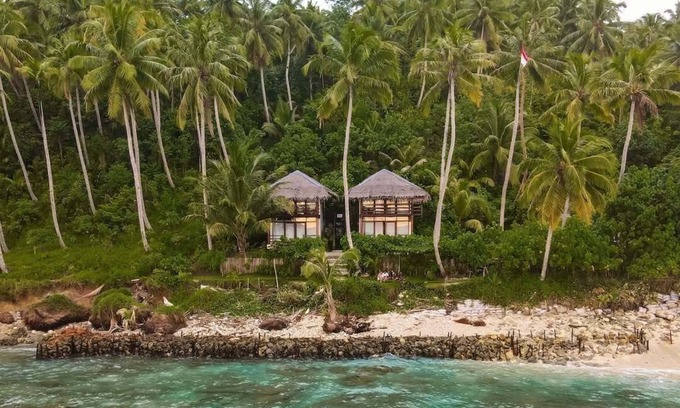 Pulau Masokut Casa | 4-bedroom bungalow in gorgeous Mentawai Islands Regency with WiFi