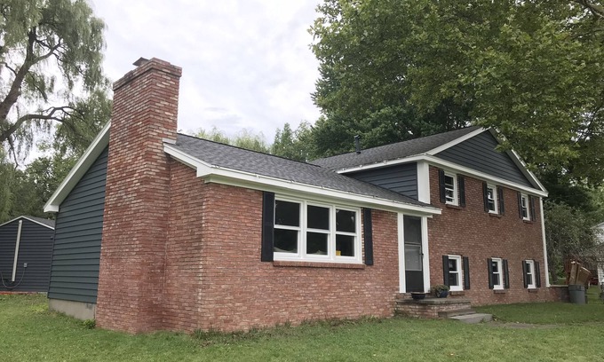 Cayuga Heights Casa | 4 bedroom 1 1/2 bath house directly on the Cornell bus line for graduation rent