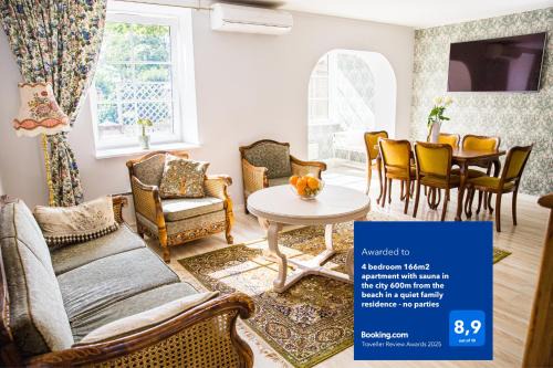 Kuressaare Apartamento | 4 bedroom 166m2 apartment with sauna in the city 600m from the beach in a quiet family residence