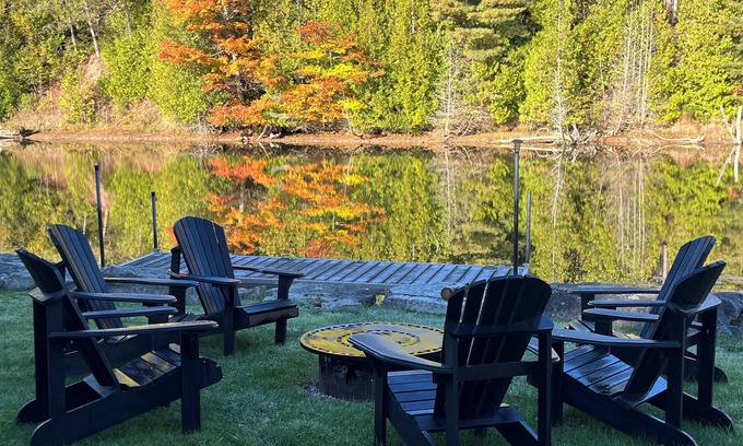 South Bruce Peninsula Casa | 4 bedroom, 2.5 bath! River front luxury on The Sauble River close to The Beach!