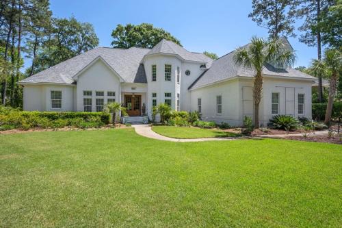 Debordieu Colony Casa | 4 bedroom, 4,5 bath overlooking the pond, private pool! The White House home