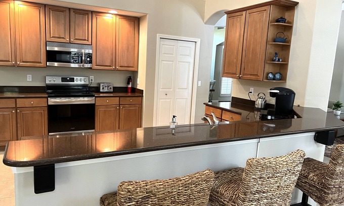 Braden River Casa | 4 Bedroom, 4 Bathroom Family Home with Salt Water Pool on Golf Course