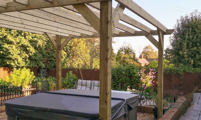 Shobdon Cabaña | 4 bedroom accommodation in Chadwick Bank