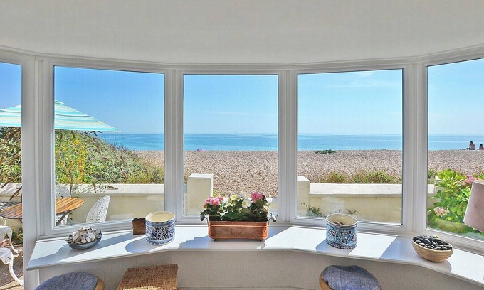 Pagham Cabaña | Alojamiento de 4 habitaciones en Pagham, cerca de Chichester.