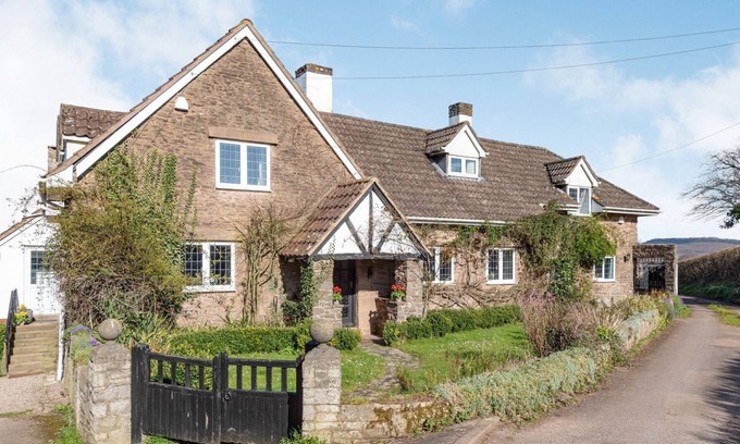 Ross-on-Wye Cabaña | 4 bedroom accommodation in Whitchurch, near Monmouth