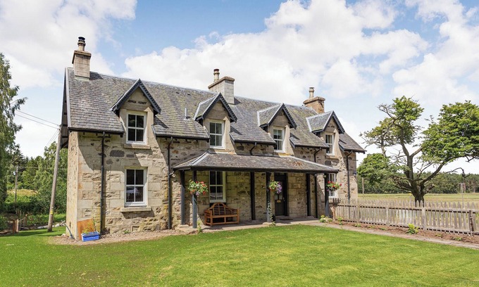 Inverarnie Cabaña | Alojamiento de 4 habitaciones en Strathnairn