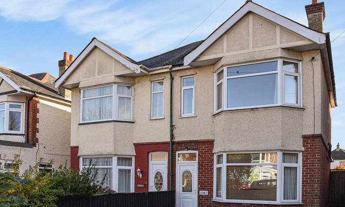 Bournemouth Cabaña | 4 bedroom accommodation in Bournemouth