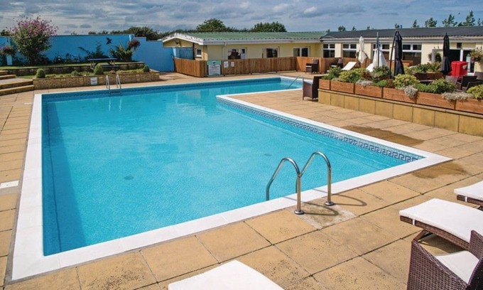 Llanllwchaiarn Cabina | 4 bedroom accommodation in New Quay