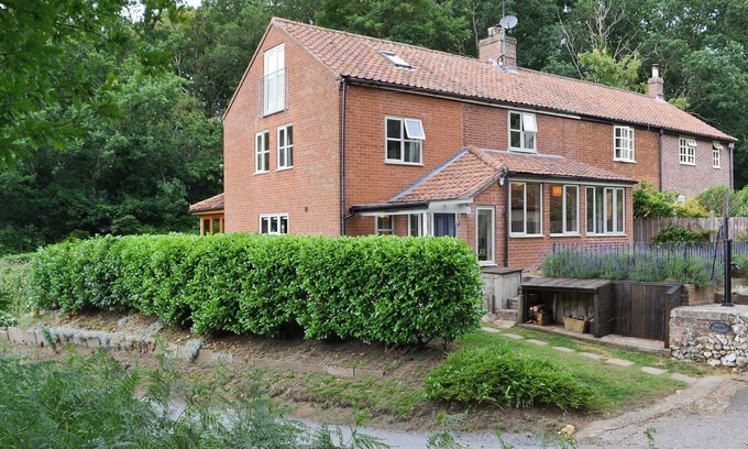 Elsing Cabaña | 4 bedroom accommodation in Elsing, near Dereham