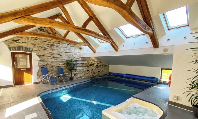 Whitland Cabaña | Alojamiento de 4 habitaciones en Llanglydwen, Narberth