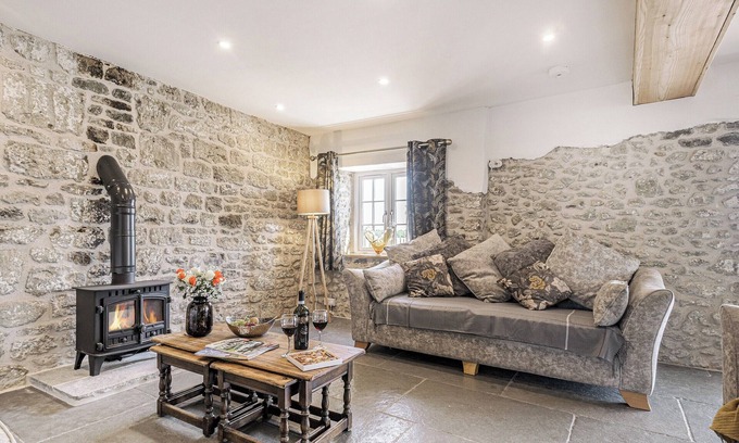Zeals Cabaña | 4 bedroom accommodation in Zeals, near Mere