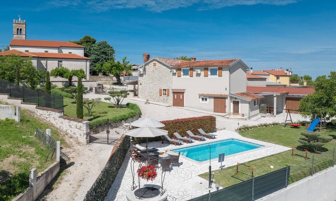Nova Vas Casa | Impresionante casa de 4 dormitorios en.