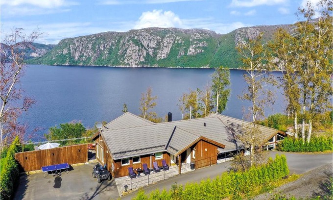 Farsund Casa | 4 Bedroom Awesome Home In Farsund