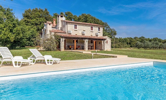 Muntic Casa | Bonita casa en Pula con WiFi