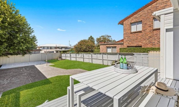 Shellharbour Casa | 4 bedroom beach house 1 min from beach
