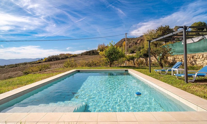 Periana Casa | Hermosa casa de 4 dormitorios en.