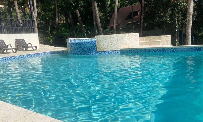 La Joya Cabina | 4 Bedroom Cabin In Lovely Jarabacoa with Pool