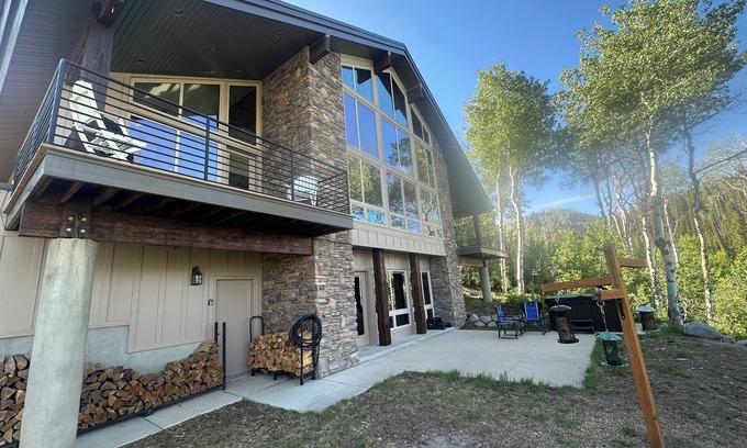 Timber Lakes Cabina | 4-bedroom cabin in the aspens above Heber City with WiFi