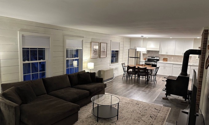 Jeffersonville Chalet De Esquí | 4-bedroom chalet in fabulous Cambridge with WiFi
